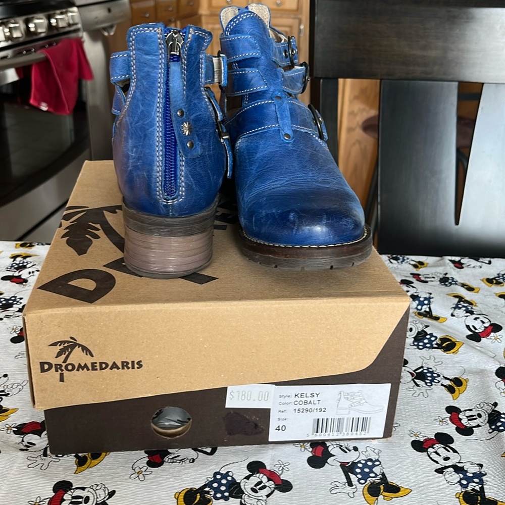 Dromedaris, Kelsey, Cobalt size 40 leather boots with buckles and heel zipper